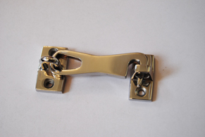 Eccentric latch B